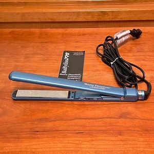 BaBylissPRO Nano Titanium 1-inch Ultra-Thin Straightening Iron